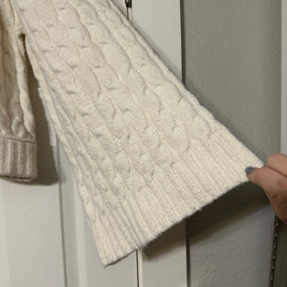 EUC Free People Snowbird turtleneck cable knit cropped sweater -XS - Picture 4 of 6